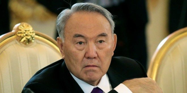 Nazarbayevin qızı ölkədə baş verənlərdən yazıb
